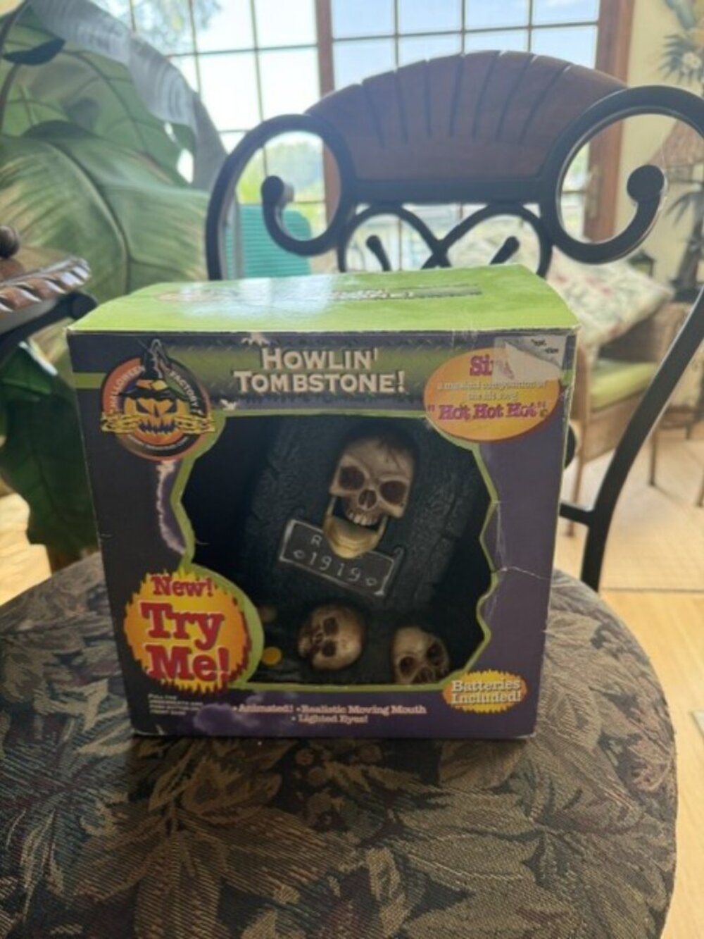 Gemmy Skull Halloween Tombstone Animated Decor Lighted Eyes Tested Works
